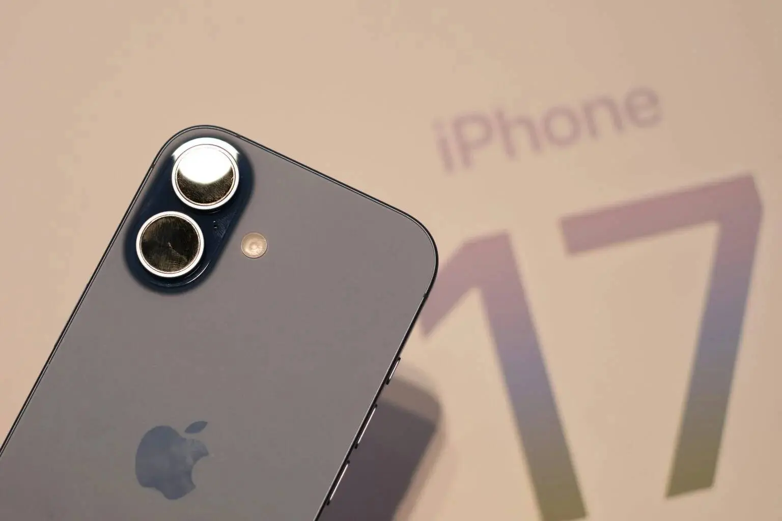 DxOMark ให้ iPhone 17 คะแนนกล้อง 157 คะแนน อยู่อันดับ 20 ร่วมกับ Galaxy S26 Ultra, Oppo Find X7 Ultra และ iPhone 16 Pro